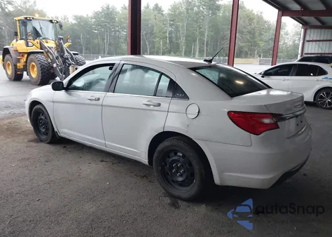 2012 Chrysler 200 Lx z USA, uszkodzony, nr VIN 1C3CCBAB8CN158808